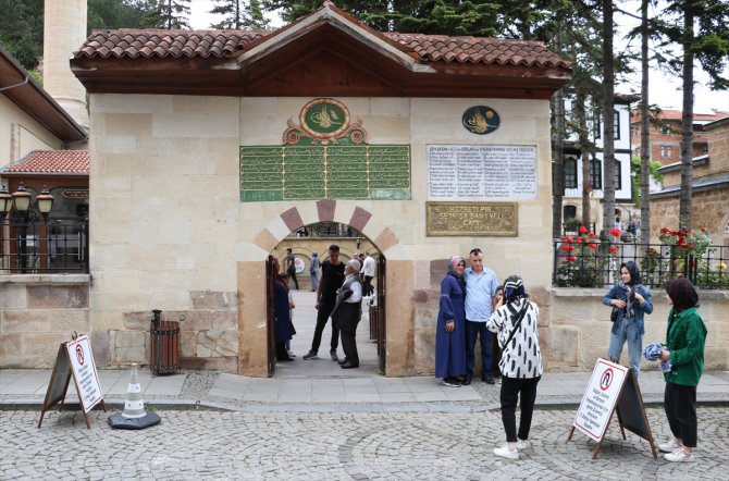 Kastamonu'daki Şeyh Şaban-ı Veli Külliyesi'nde Kurban Bayramı arifesi yoğunluğu