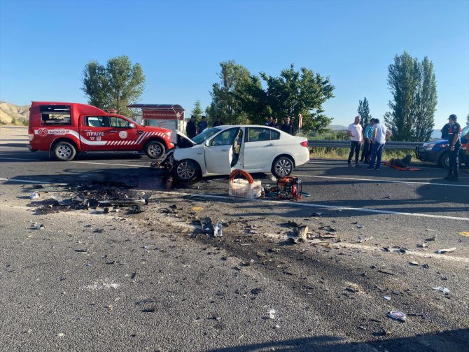 Malatya'da 2 aracın karıştığı kazada 1 kişi öldü, 6 kişi yaralandı