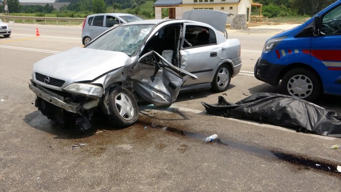 Adana'da trafik kazasında 1 kişi öldü, 4 kişi yaralandı