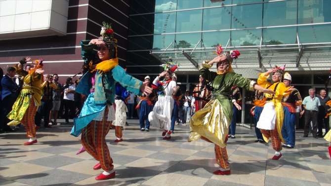 Bitlis'te "55. Tatvan Doğu Anadolu Fuarı Kültür ve Sanat Festivali" başladı