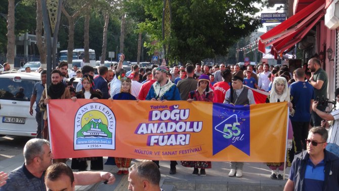 Bitlis'te "55. Tatvan Doğu Anadolu Fuarı Kültür ve Sanat Festivali" başladı