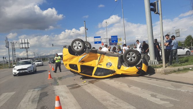 Çorum'daki trafik kazasında 4 kişi yaralandı
