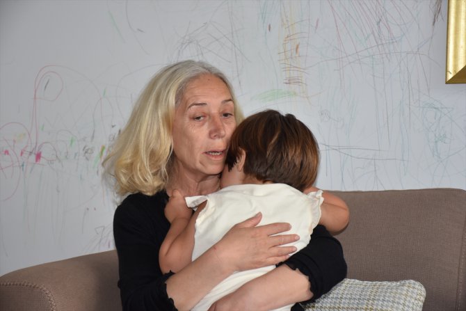 Emekli kadın avukat, koruyucu ailesi olduğu küçük Aslı ile hayatını renklendirdi