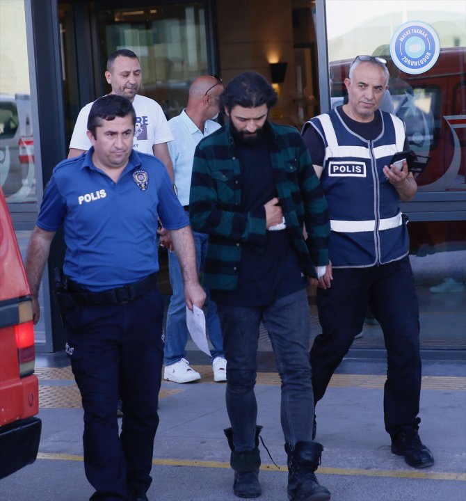 GÜNCELLEME - Eskişehir'de iki motosikletin çarpışması sonucu 1 kişi öldü, 2 kişi yaralandı