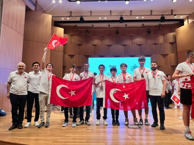 Türkiye "27. Genç Balkan Matematik Olimpiyatı"ndan 3 altın ve 3 gümüş madalyayla döndü