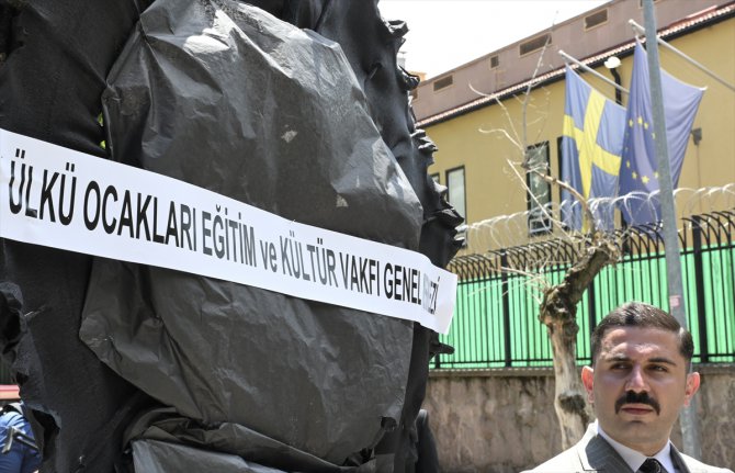 Ülkü Ocakları, İsveç'te Kur'an-ı Kerim yakılmasını protesto etti