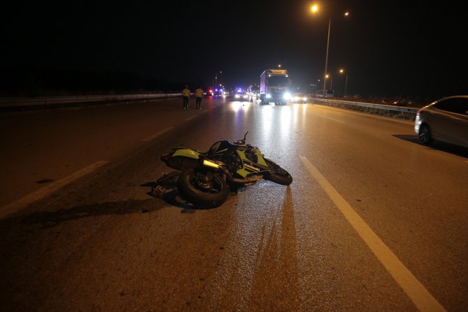 Bursa'da devrilen motosikletteki iki kişi hayatını kaybetti