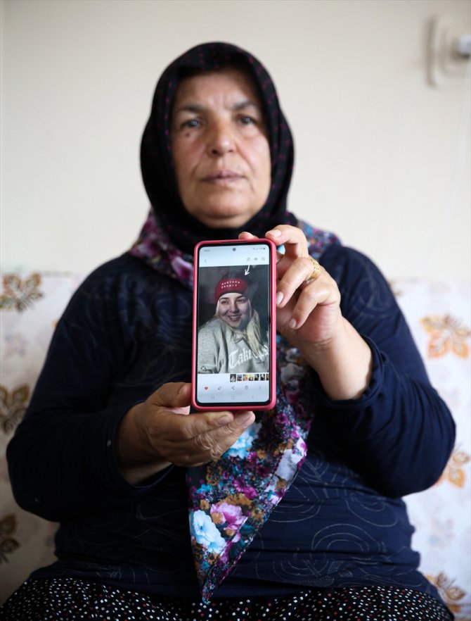 Mersin'de darbedilip bırakıldığı hastanede ölen kadının aile evinde yas var