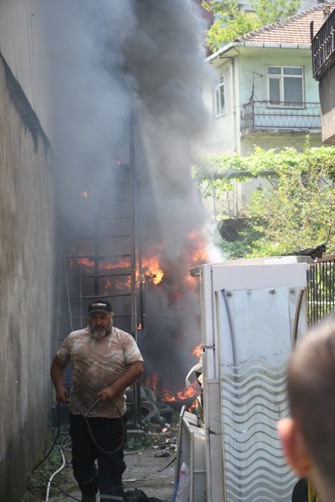 Zonguldak'ta iş yerinde çıkan yangın söndürüldü