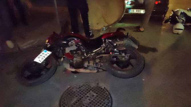 Bursa'da motosikletlerin çarpıştığı kazada 5 kişi yaralandı
