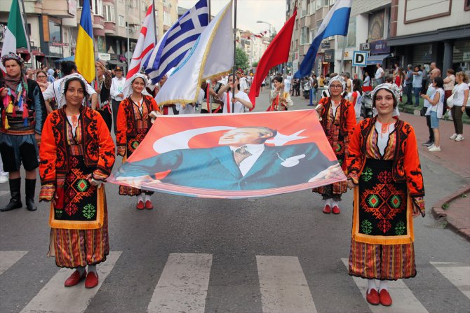 Karadeniz Ereğli'de festival coşkusu kortej yürüyüşüyle devam etti