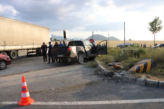 Kayseri'de pikap ile işçi servisinin çarpıştığı kazada 21 kişi yaralandı