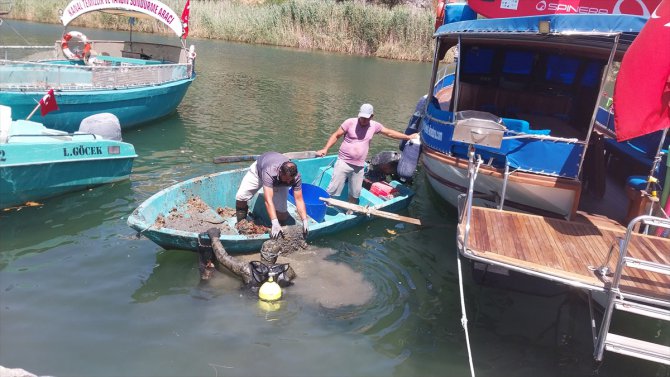 Muğla'daki Dalyan kanalında su altı temizliği yapıldı