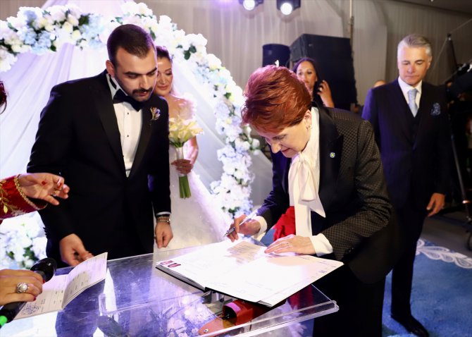 İYİ Parti Genel Başkanı Akşener, nikah şahidi oldu