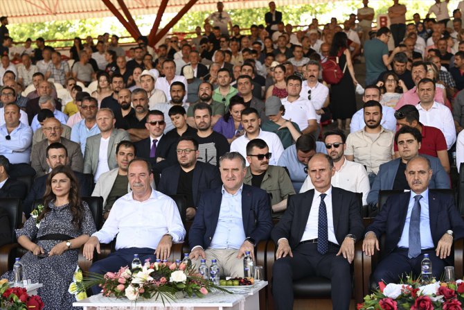 Gençlik ve Spor Bakanı Bak, Sarayiçi Er Meydanı'nda açıklamalarda bulundu: