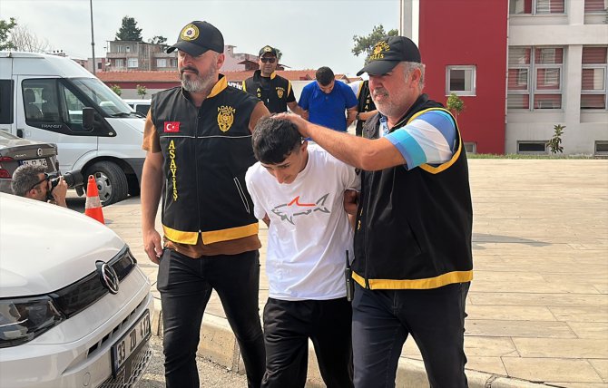 Adana'da ev ve iş yerinin kurşunlanmasıyla ilgili 4 şüpheli yakalandı