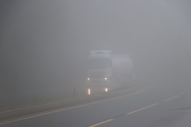 Bolu Dağı'nda sağanak ve sis