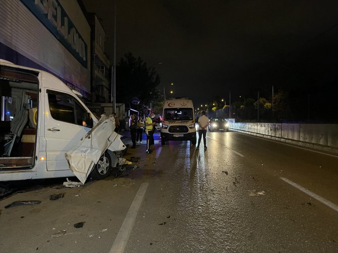 Bursa'daki trafik kazasında 1 kişi öldü, 4 kişi yaralandı