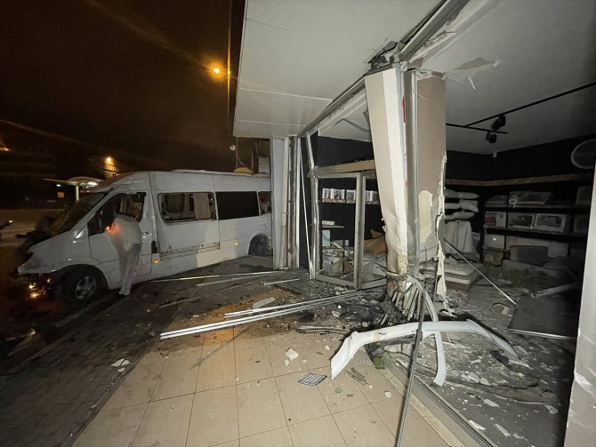 Bursa'daki trafik kazasında 1 kişi öldü, 4 kişi yaralandı