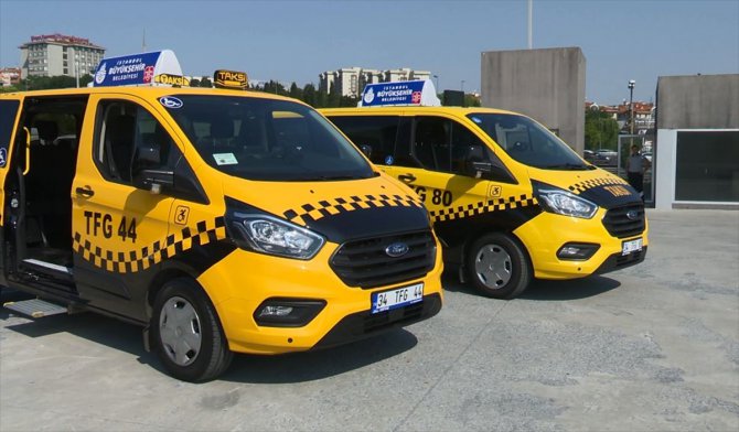 İstanbul'da 402 yeni taksi yolcu taşımaya başladı
