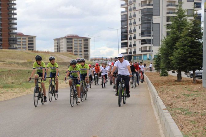 Kırıkkale'de pedallar sağlık için çevrildi