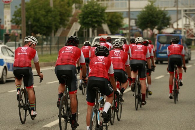 "Şehit Ömer Halisdemir Bisiklet Turu"na katılan sporcular Bursa'ya geldi