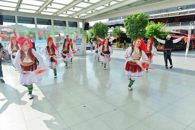 "35. Uluslararası Altın Karagöz Halk Dansları Yarışması" devam ediyor