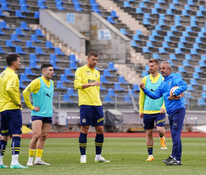 Fenerbahçe'nin Rusya'da sezon hazırlıkları sürüyor