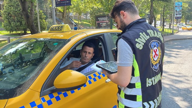 İstanbul'da kurallara uymayan 10 taksiciye para cezası kesildi