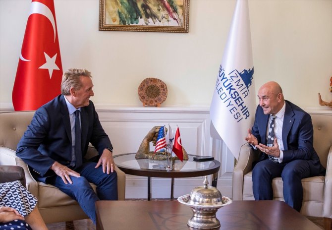 İzmir Büyükşehir Belediye Başkanı Soyer, ABD'nin Ankara Büyükelçisi Flake ile bir araya geldi