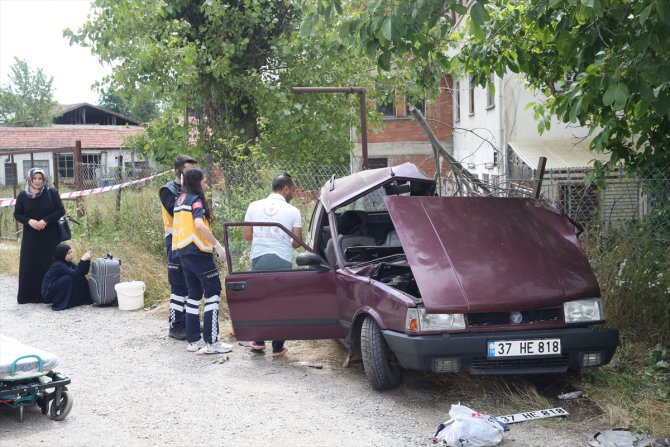 Kastamonu'da kamyonla çarpışan otomobildeki 1 kişi öldü, 1 kişi yaralandı