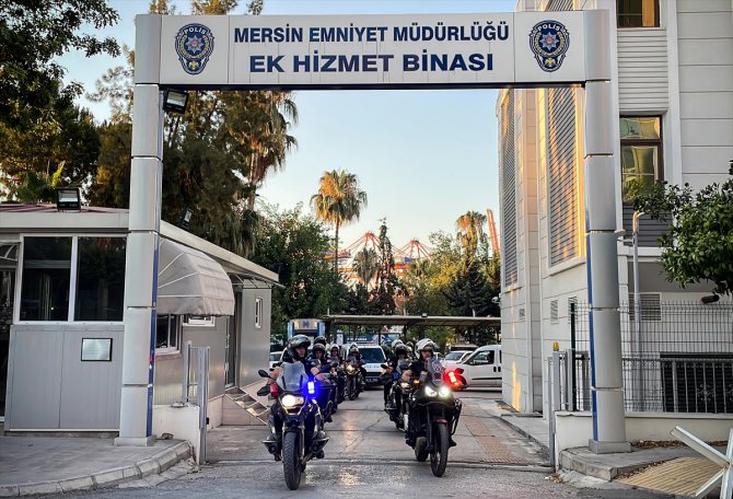 Mersin'de çeşitli suçlara karışan 74 zanlıya yönelik şafak operasyonu