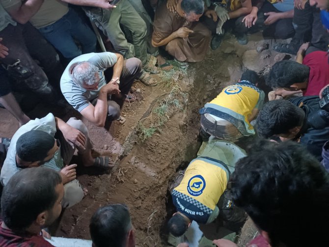 Suriye ordusunun Etarip ilçesine düzenlediği saldırıda bir sivil savunma görevlisi öldü