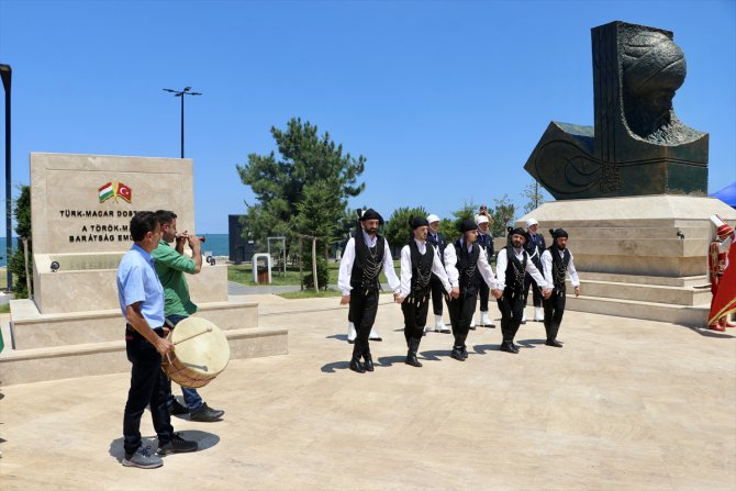 Trabzon'da "Türk-Macar Dostluk Anıtı" törenle açıldı