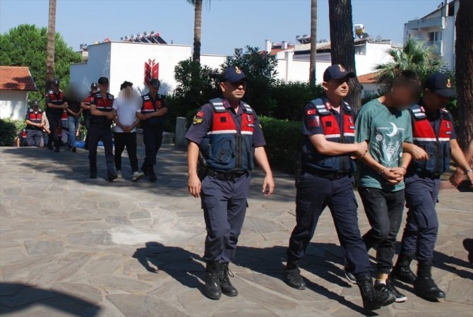 Aydın'da uyuşturucu operasyonunda 8 şüpheli tutuklandı