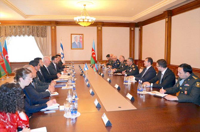 Azerbaycan Savunma Bakanı Hasanov, İsrailli mevkidaşı Gallant ile görüştü