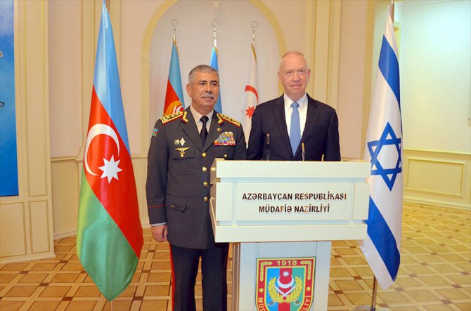 Azerbaycan Savunma Bakanı Hasanov, İsrailli mevkidaşı Gallant ile görüştü