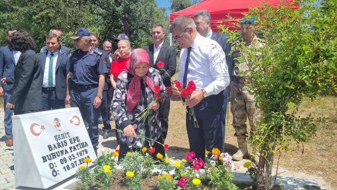 15 Temmuz şehidi Barış Efe Karabük'teki mezarı başında anıldı