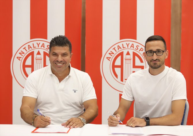 Antalyaspor, Erdoğan Yeşilyurt'u transfer etti
