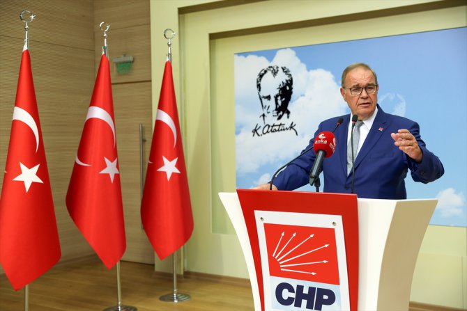 CHP Sözcüsü Öztrak, basın toplantısı düzenledi: