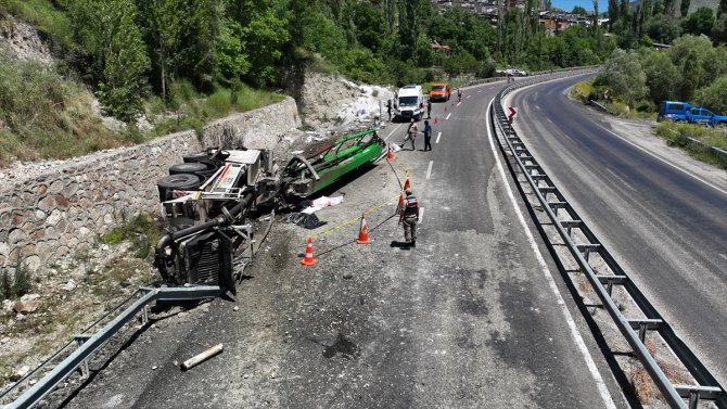 Erzurum'da beton pompasının çarptığı yaya ile araç sürücüsü öldü