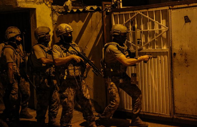 Mersin'de 14 PKK/KCK zanlısının yakalanmasına yönelik operasyon başlatıldı