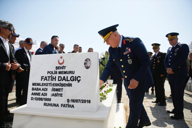 15 Temmuz şehidi polis Fatih Dalgıç, Eskişehir'deki kabri başında anıldı