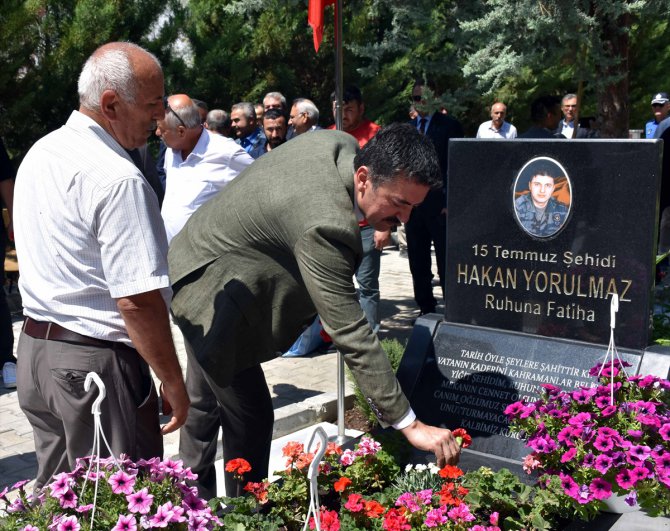 İç Anadolu'da 15 Temmuz dolayısıyla şehitlikler ziyaret edildi