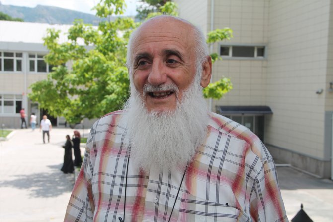81 yaşında ilahiyat fakültesi hedefiyle ikinci kez DGS'ye girdi