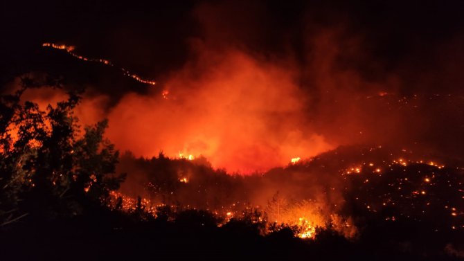 GÜNCELLEME - Mersin Gülnar'da orman yangını