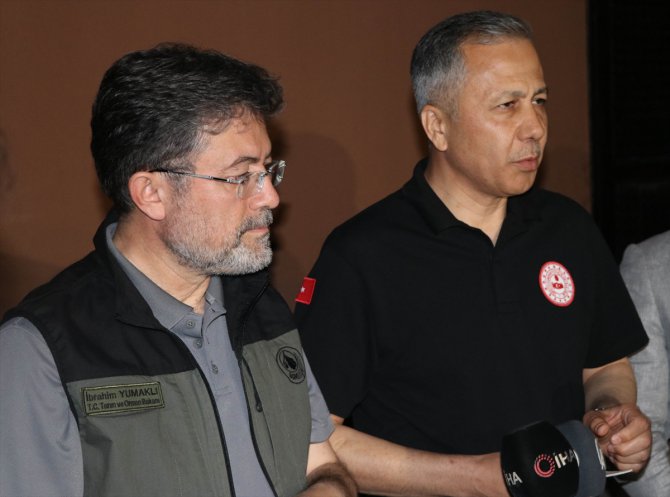 Tarım ve Orman Bakanı İbrahim Yumaklı'dan, orman yangınlarına ilişkin açıklama: