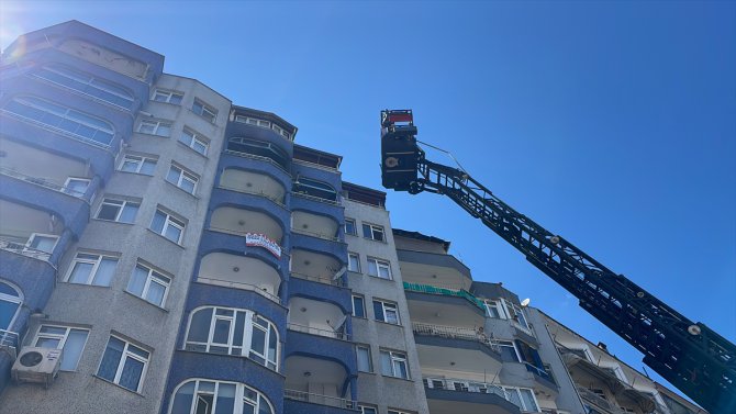 Samsun'da apartman dairesinde çıkan yangın hasara yol açtı