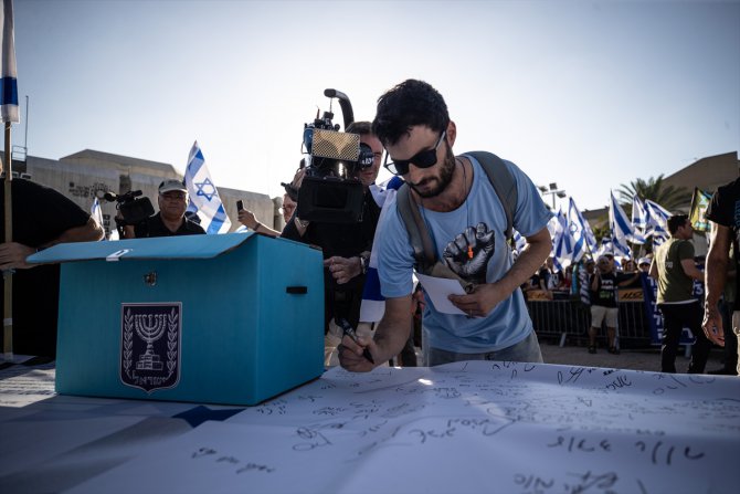 İsrail'de yüzlerce yedek asker, orduda hizmeti bıraktıklarını açıklayan dilekçeyi imzaladı