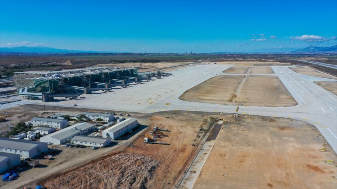 KKTC'nin prestijli projelerinden Ercan Havalimanı'nın yeni terminali ve pisti hizmete girecek